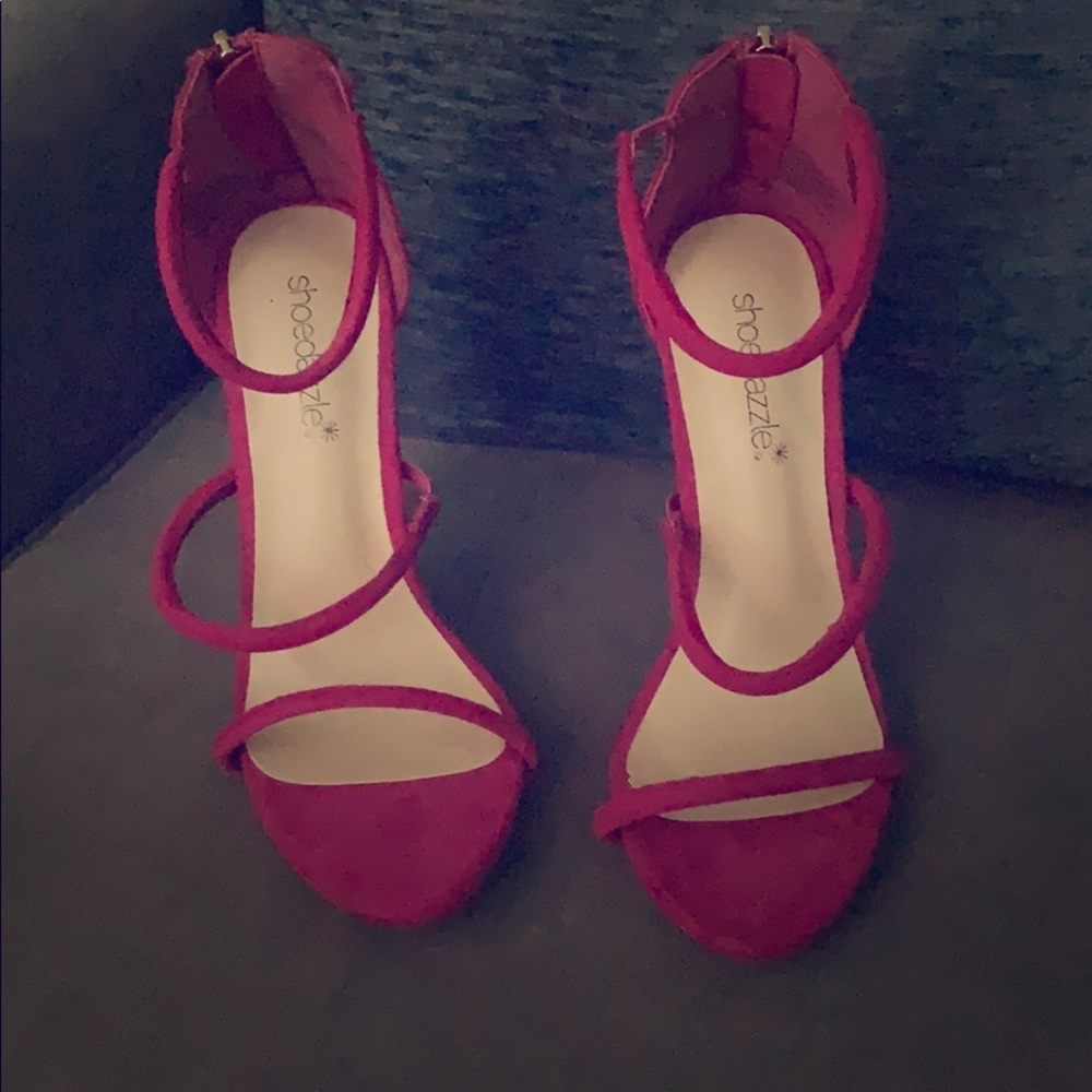Gorgeous Pink Strappy heels